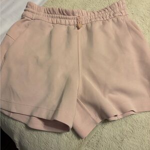 lululemon athletica Softstreme Light Pink Elastic Waist Athletic Shorts sz 4